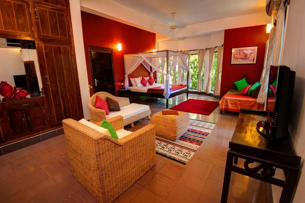 The Willow Boutique Hotel Phnom Penh Extérieur photo