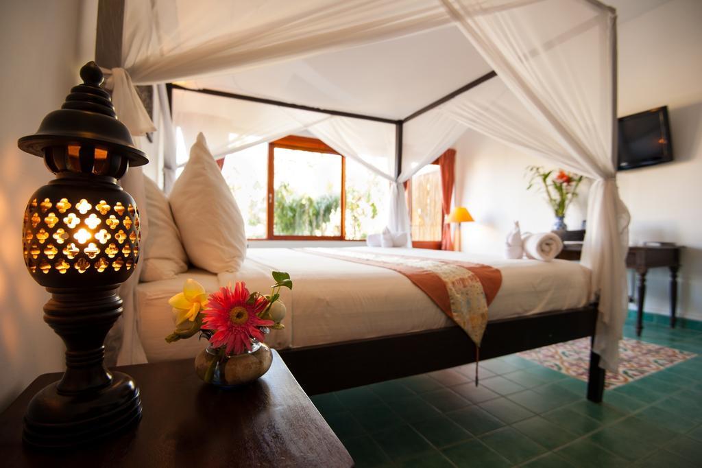 The Willow Boutique Hotel Phnom Penh Extérieur photo