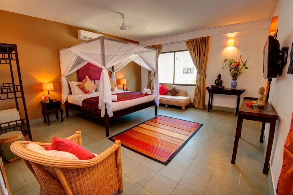The Willow Boutique Hotel Phnom Penh Extérieur photo