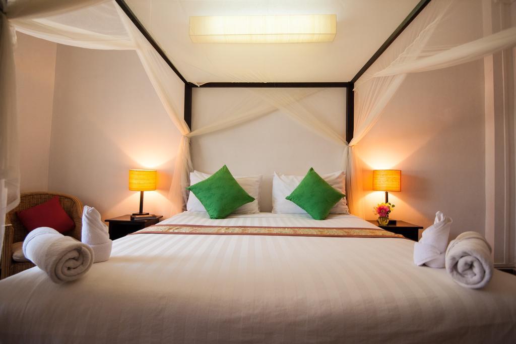 The Willow Boutique Hotel Phnom Penh Extérieur photo