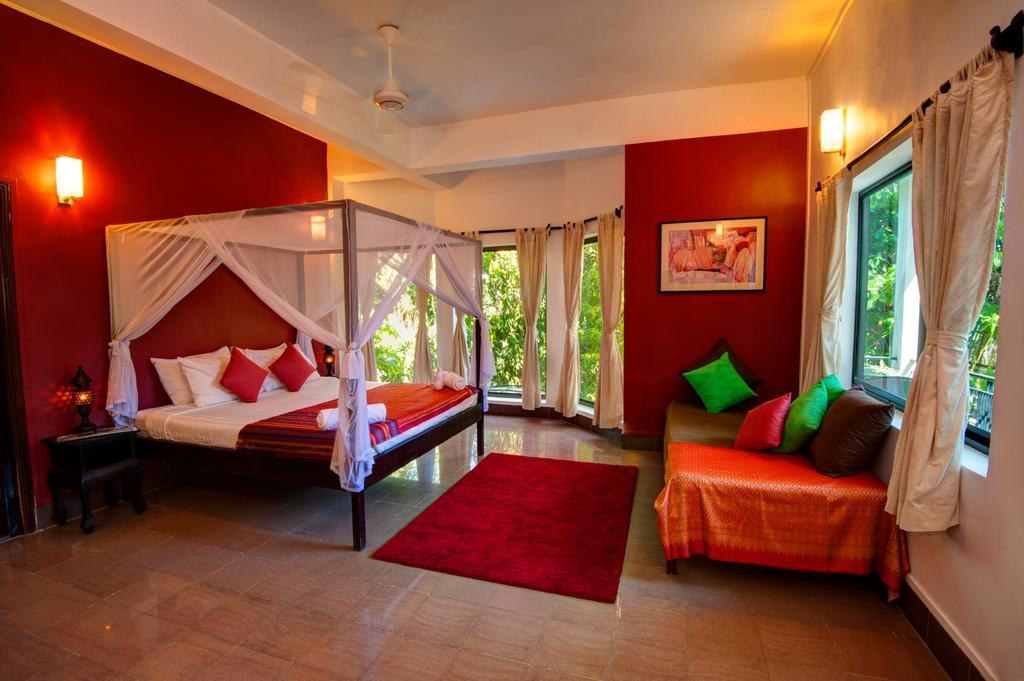 The Willow Boutique Hotel Phnom Penh Extérieur photo