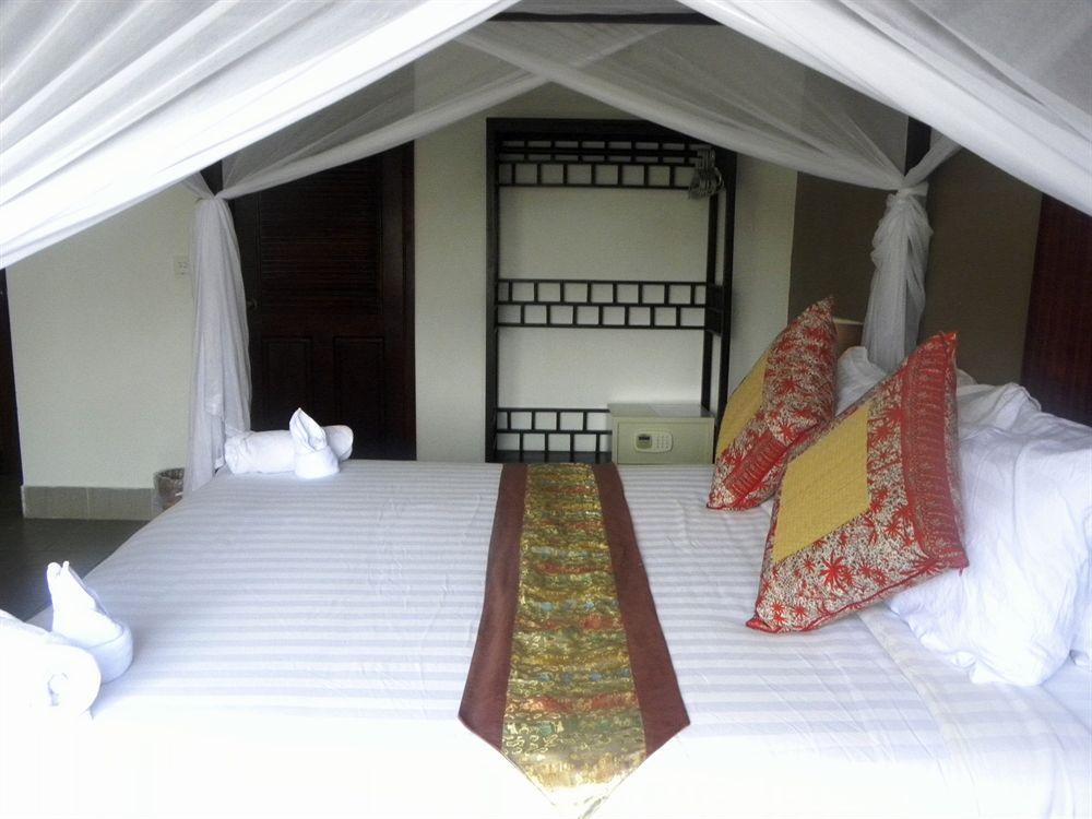 The Willow Boutique Hotel Phnom Penh Extérieur photo