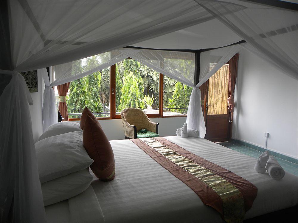 The Willow Boutique Hotel Phnom Penh Extérieur photo