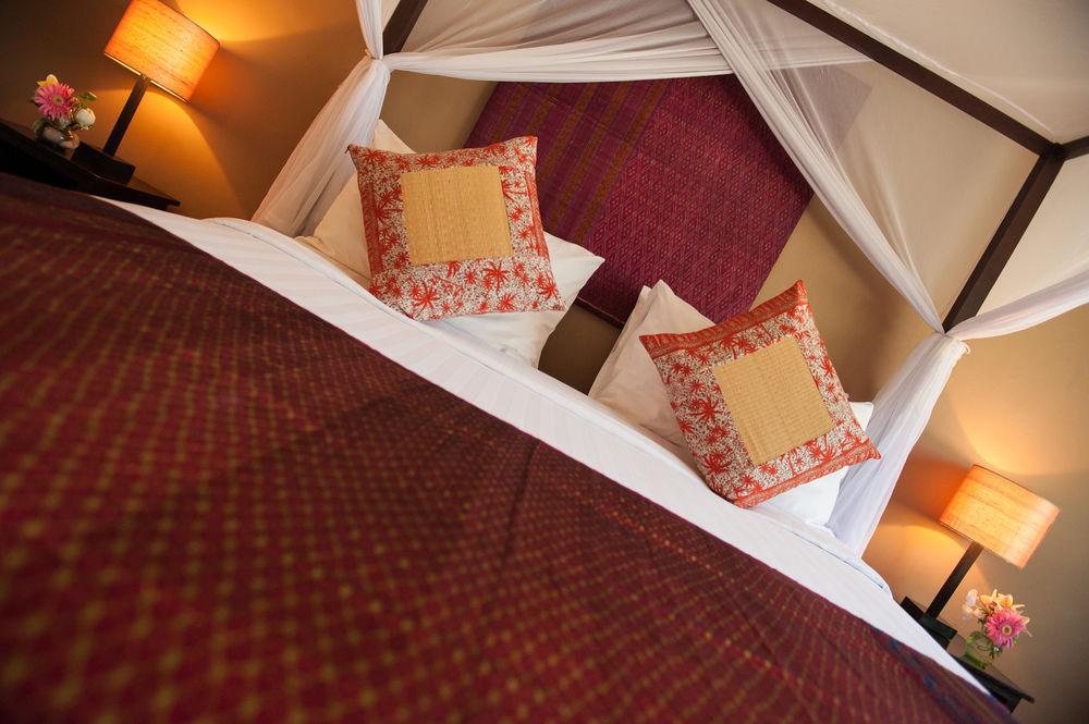 The Willow Boutique Hotel Phnom Penh Extérieur photo