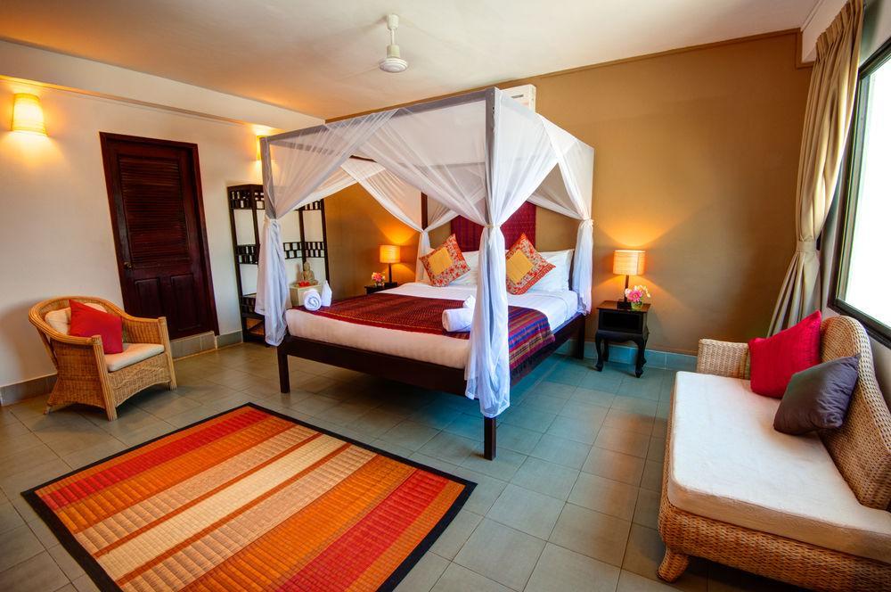 The Willow Boutique Hotel Phnom Penh Extérieur photo