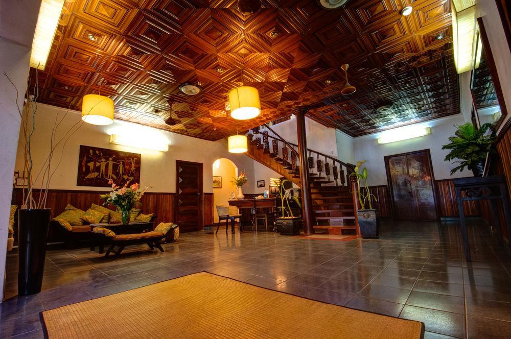 The Willow Boutique Hotel Phnom Penh Extérieur photo
