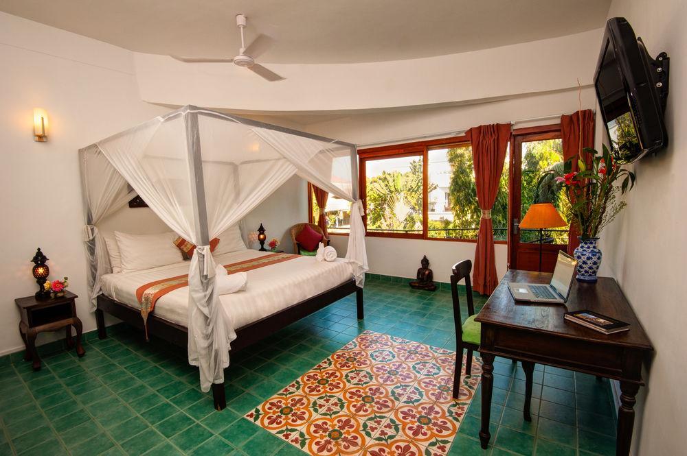 The Willow Boutique Hotel Phnom Penh Extérieur photo